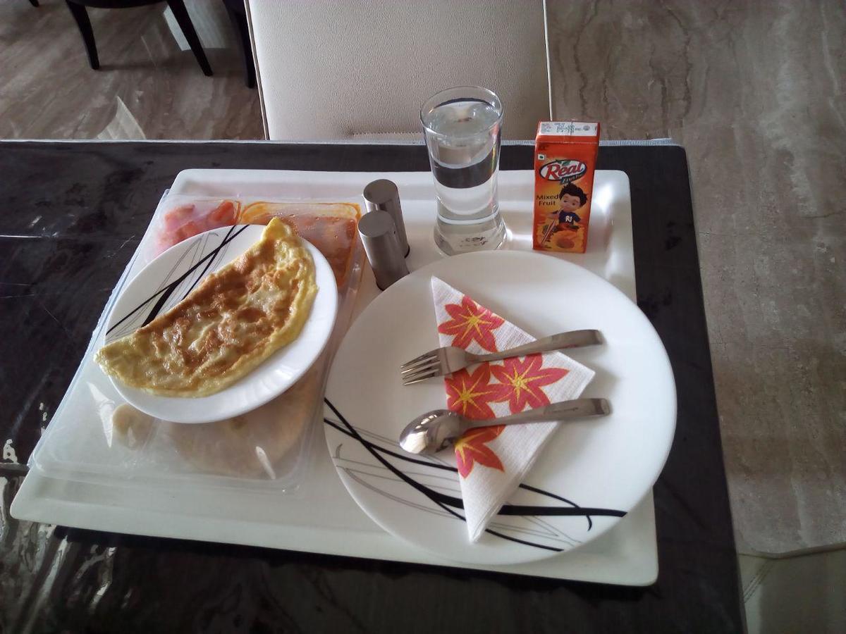 Lakeview Service Apartments Calcutta Eksteriør billede